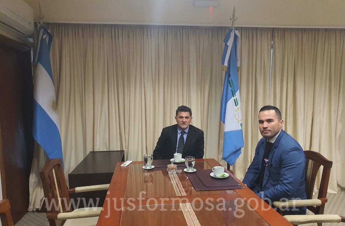 Importante reunión entre el presidente del STJ y el juez de Paz de Alberdi