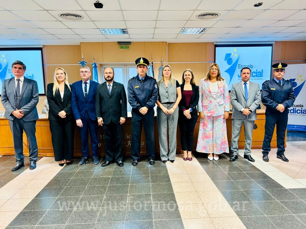 Cadetes de la Policía recibieron capacitación en materia Civil y ...