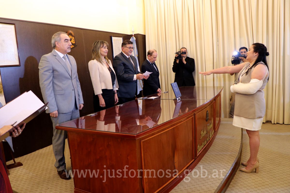 Juramento Magistrados y Funcionarios