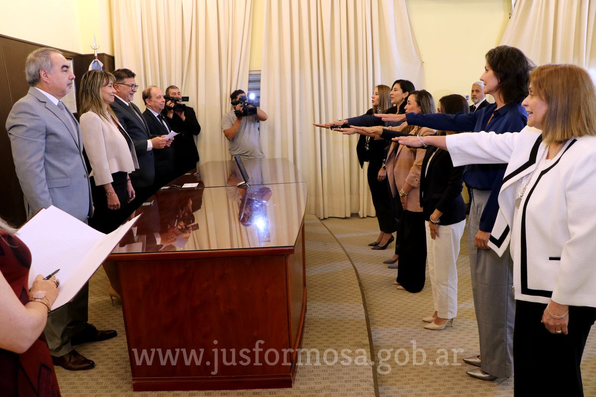 Juramento Magistrados y Funcionarios